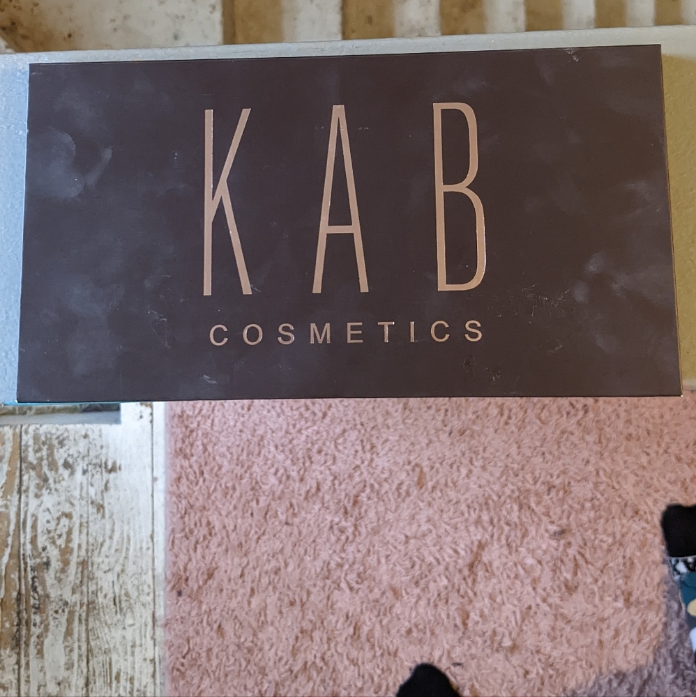 KAB Cosmetics Volume I Contour Palette